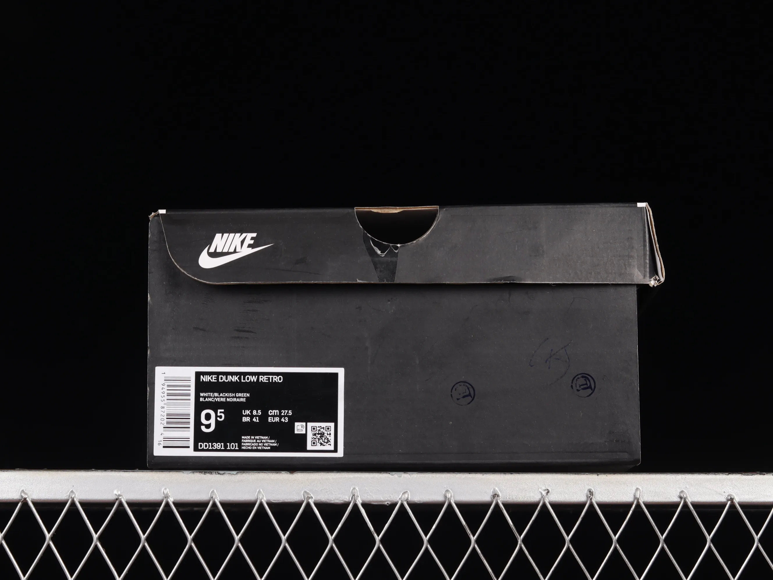 All categories Nk SB Dunk series Nk SB Dunk Low low-top sneakers Nk SB Dunk Low SB smashed backboard fashion casual sneakers DD1391-101